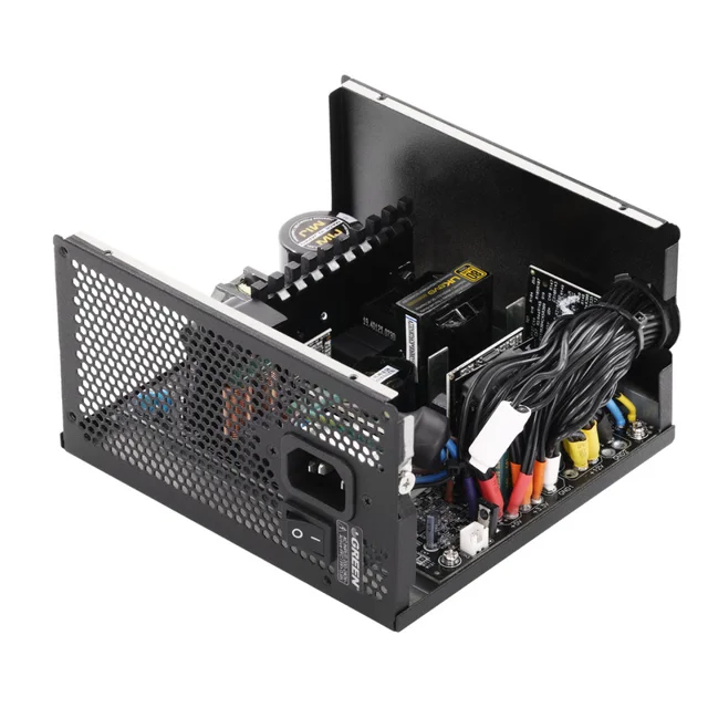 منبع تغذیه کامپیوتر 700W وات گرین مدل GP700A-UK EVO V3.1 (ATX 3.1) 102716886
